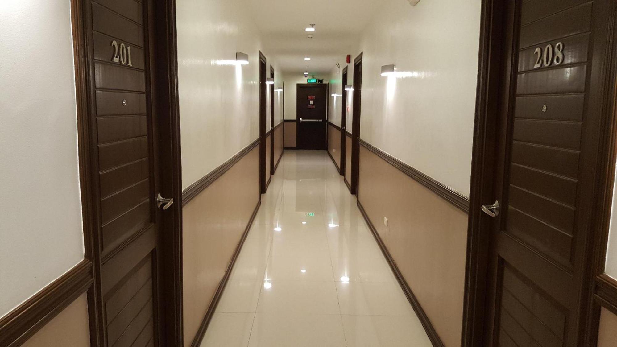 Pearli View Hotel Iloilo Powered By Cocotel Exteriör bild