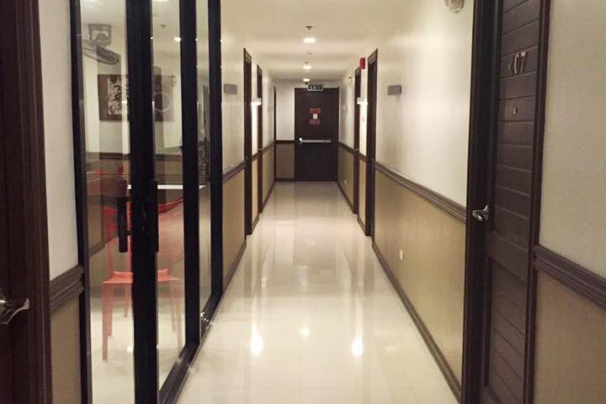 Pearli View Hotel Iloilo Powered By Cocotel Exteriör bild