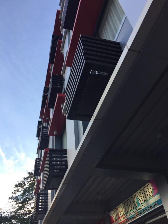 Pearli View Hotel Iloilo Powered By Cocotel Exteriör bild